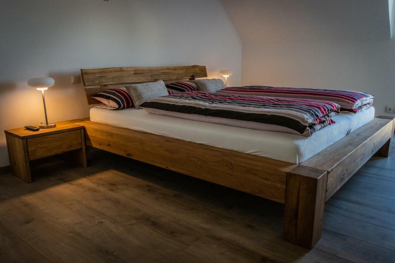 Landhaus Ferienwohnungen Mit Pool Und Wellness Neukirchen-Balbini 외부 사진