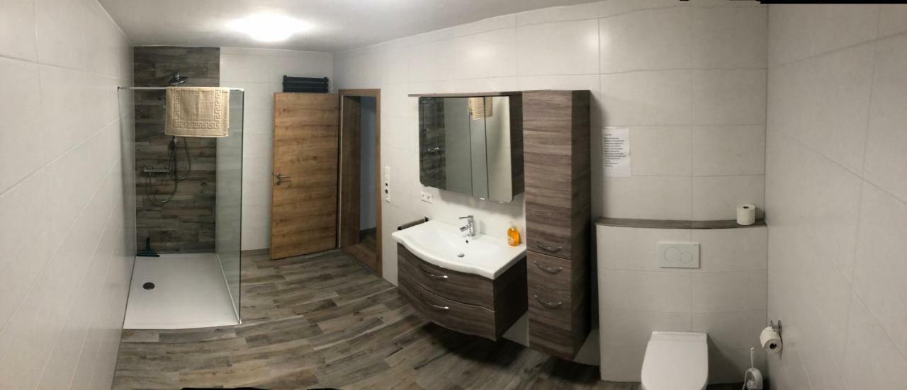 Landhaus Ferienwohnungen Mit Pool Und Wellness Neukirchen-Balbini 외부 사진