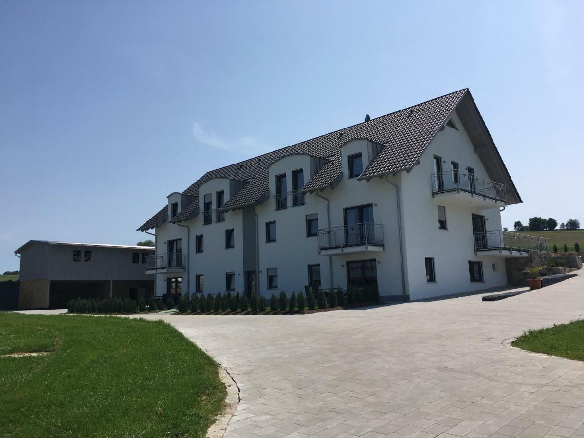 Landhaus Ferienwohnungen Mit Pool Und Wellness Neukirchen-Balbini 외부 사진
